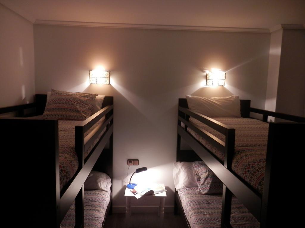H.A.N.D Surf Hostel Langre  Habitación foto